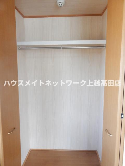 カントリーハイツＢのバルコニー|クローゼット