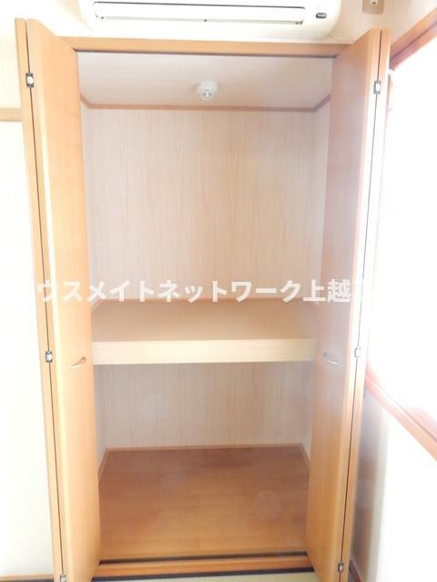カントリーハイツＢの収納|クローゼット