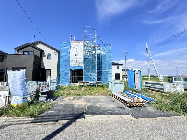 新築　伊勢崎市境伊与久23-1期　LIGNAGE　4号棟の駐車場|　駐車スペースは並列駐車3台分可能です！
