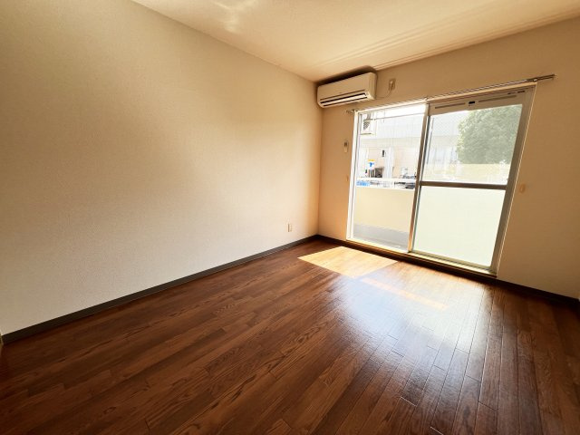 フィットハイム比島の洋室