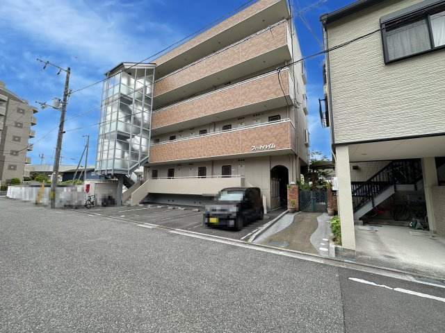 フィットハイム比島の外観