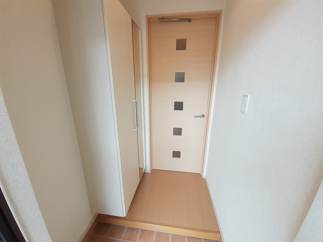 メゾンド　クラッシモ　Ａの玄関|玄関