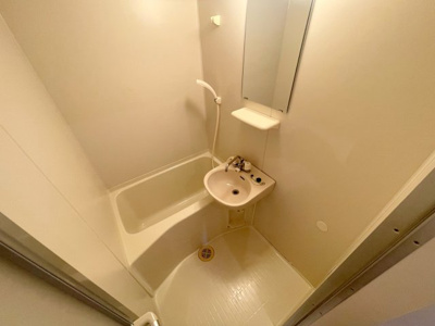 【浴室】 | ルーツウエストガーデン