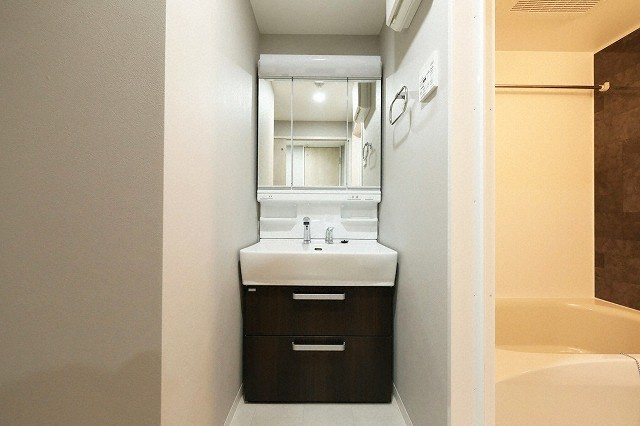 【洗面所】 | ホルツ博多駅前