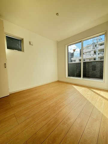 広島市西区庚午中1丁目　新築一戸建て(全9棟)の洋室