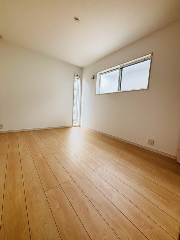 広島市西区庚午中1丁目　新築一戸建て(全9棟)の洋室