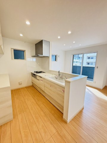 広島市西区庚午中1丁目　新築一戸建て(全9棟)のキッチン