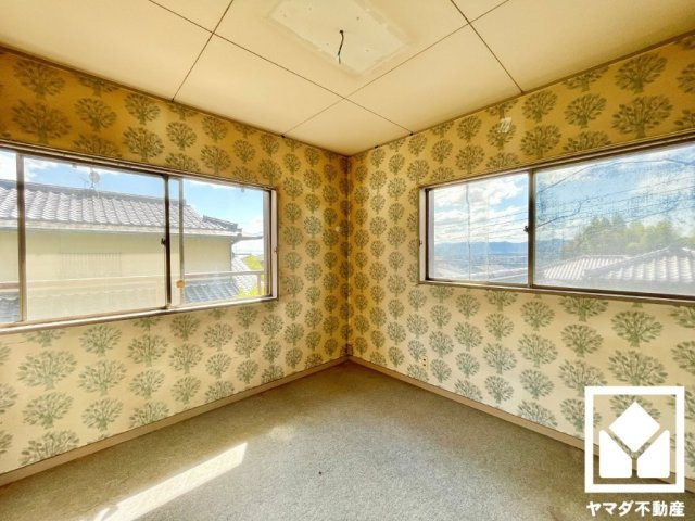 伏見区深草南明町の洋室