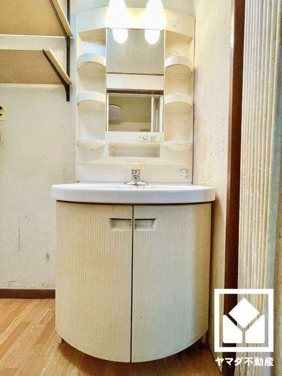 伏見区深草南明町の独立洗面台