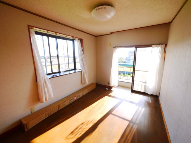 大網白里市北今泉　中古戸建の洋室|白里海岸まで車約8分 敷地約82坪菜園スペースあり 目の前が田園風景で静かな環境です