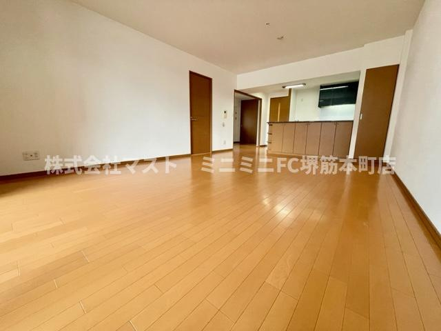 リーガルタワー大阪の居間・リビング