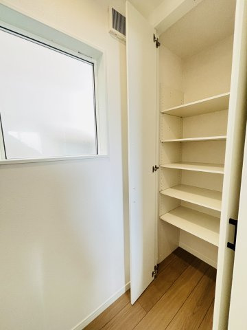 広島市西区庚午中1丁目　新築一戸建て(全9棟)の収納