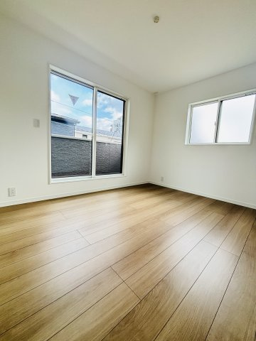 広島市西区庚午中1丁目　新築一戸建て(全9棟)の洋室