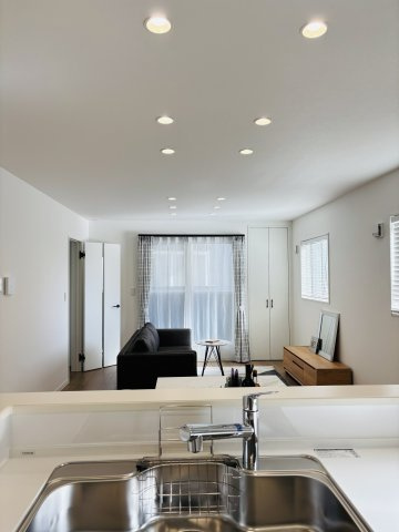 広島市西区庚午中1丁目　新築一戸建て(全9棟)の居間・リビング