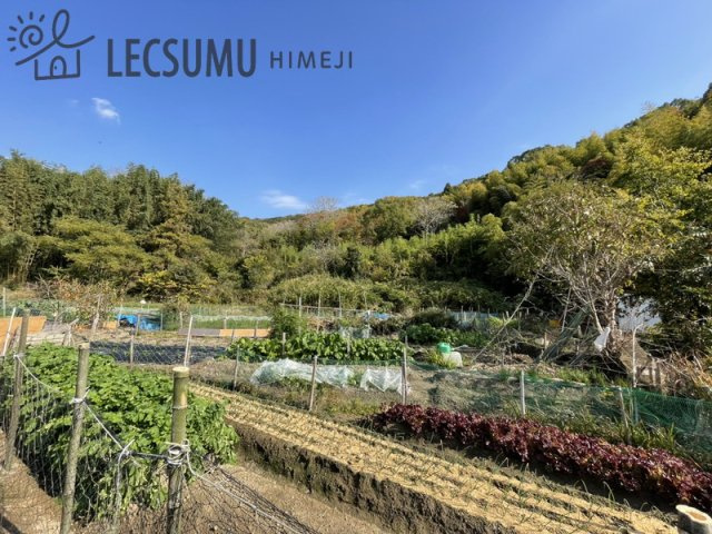 姫路市東山/売土地の前面道路含む現地写真