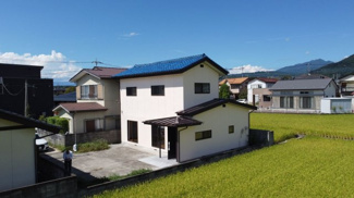 【外観】 | 甲斐市中下条 モダンアップデート中古戸建 3ＬＤＫ 車4台 いつでもご見学可能です。