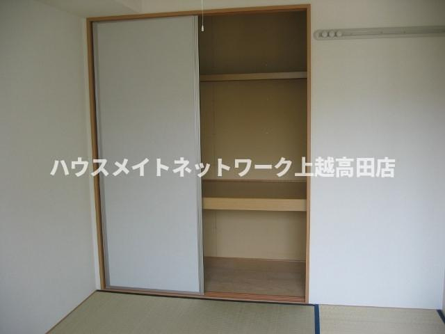 ソレーユ春日山の和室|和室