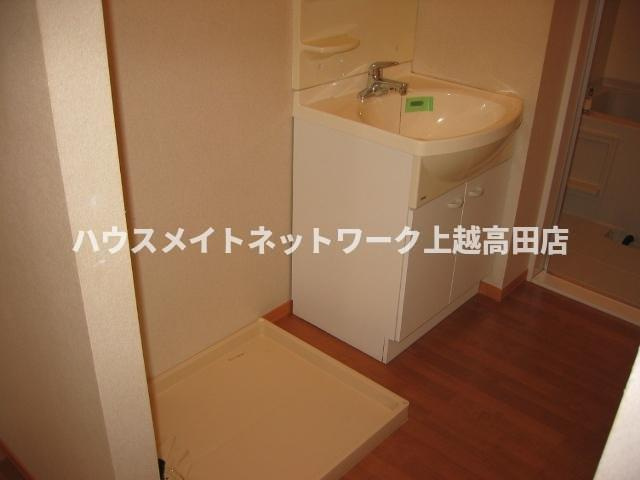 ソレーユ春日山の独立洗面台|洗面化粧台
