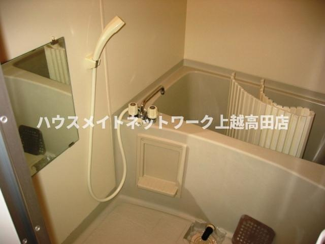 ソレーユ春日山の浴室|浴室
