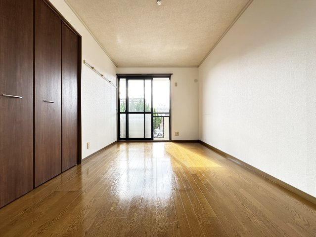 セゾン・メルヴィーユ秋の洋室