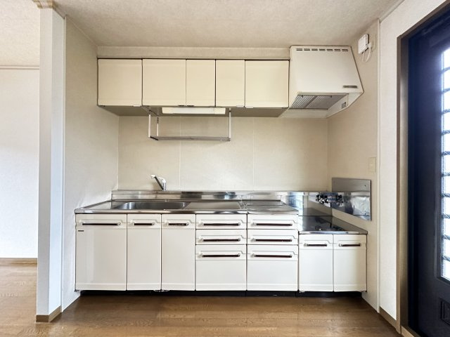 セゾン・メルヴィーユ秋のキッチン