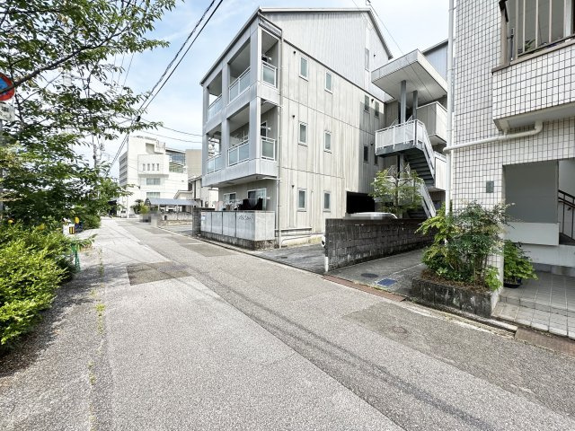 アルス丸ノ内の外観