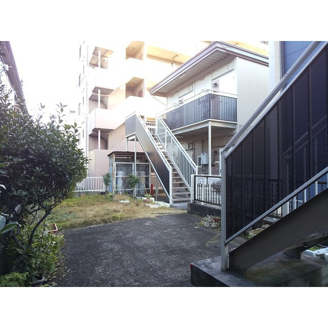 サンシティ服部Ａ棟・Ｂ棟のエントランス