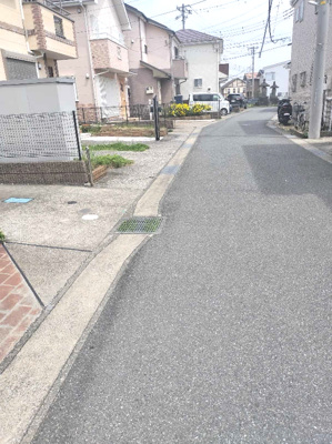 【前面道路含む現地写真】 | 大津町３丁目中古戸建住宅
