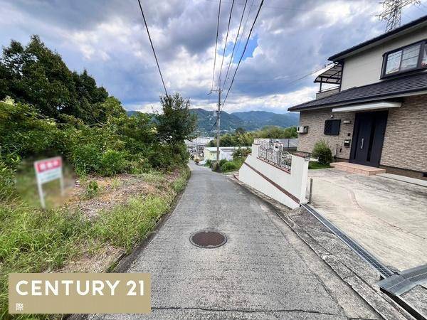 橋本市隅田町下兵庫の売地の前面道路含む現地写真