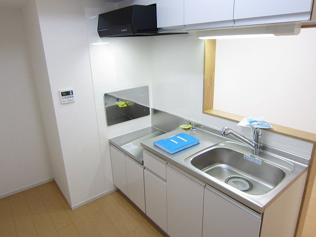 神戸市垂水区大町１丁目のアパートのキッチン