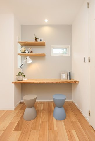 草津市野路町　売土地のその他|～施工事例～　天然木スタディスペース♪