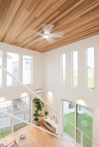 草津市野路町　売土地のその他|～施工事例～　天井にも天然木レッドシダーを取り入れております♪
