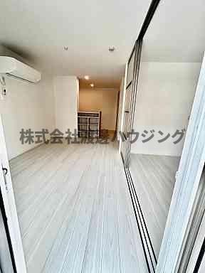 ラ・パーチェ江坂1の居間・リビング