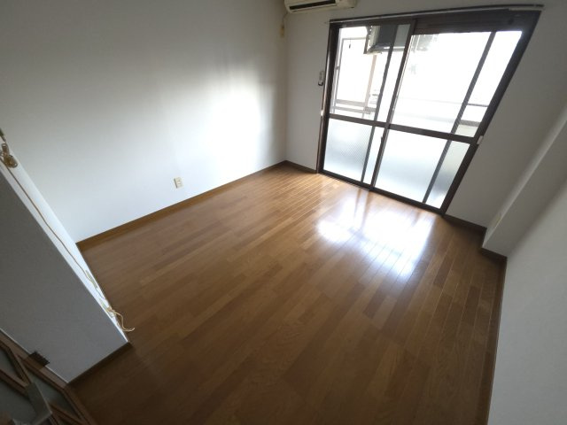 サンコーポラス坂本の居間・リビング
