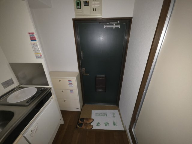 サンコーポラス坂本の玄関