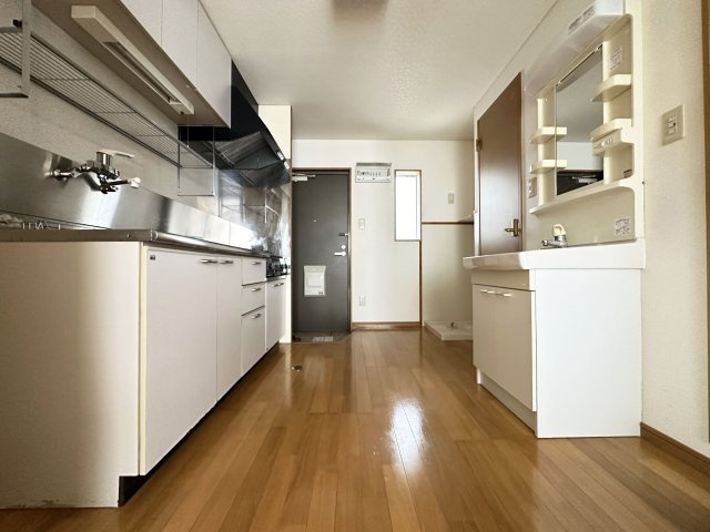 ハイツ森本Ⅱの居間・リビング