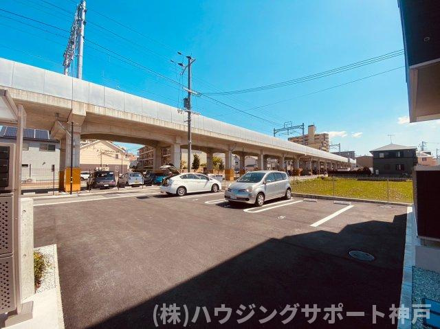 ヴィヴァレス明石の駐車場