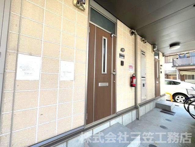 千壽ハイツのエントランス