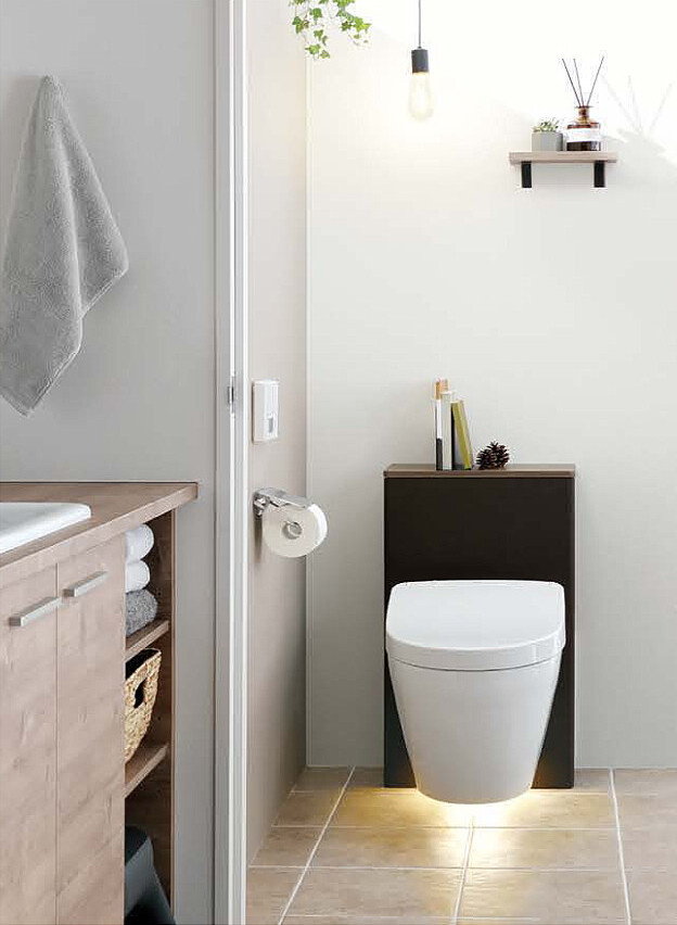 【売主物件】◆◇LUXTA東みずほ台8期◇◆当日の案内も可能です♪のトイレ|便器が床から浮いているので、汚れやすい便器と床の接地面もさっとお掃除できます。また、デザインも高級感があり、おしゃれな空間が実現できます。