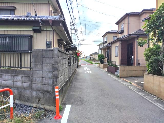 鴻巣市箕田の売地の前面道路含む現地写真