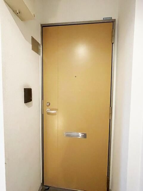 シャンテ町屋の玄関