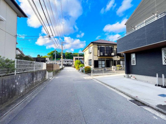 【前面道路含む現地写真】