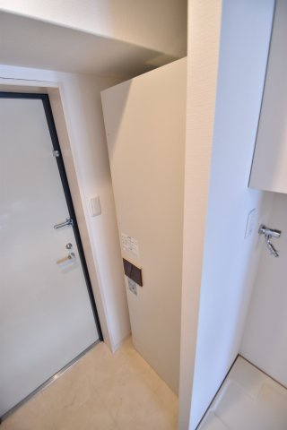 大阪市城東区今福西１丁目の賃貸マンションの玄関
