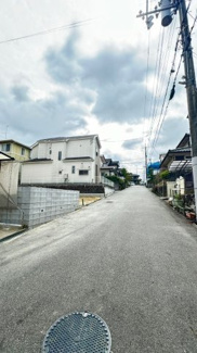 【前面道路含む現地写真】
