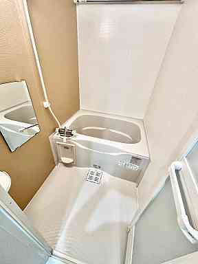 フジパレス吹田垂水町Ⅲ番館の浴室