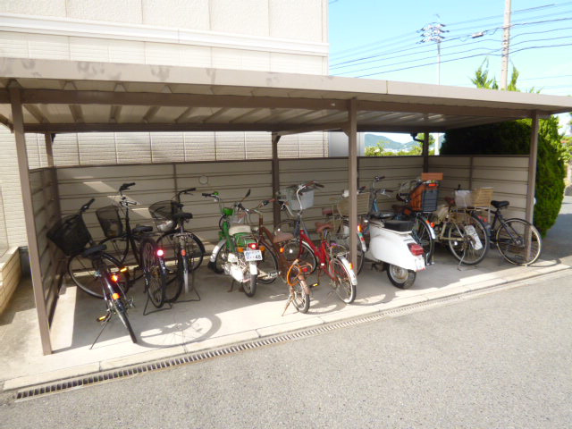 サリネージュ山手Ｄのその他共用部分|駐輪場