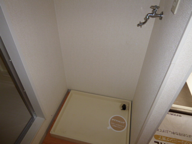 サリネージュ山手Ｄのその他|洗濯機置き場