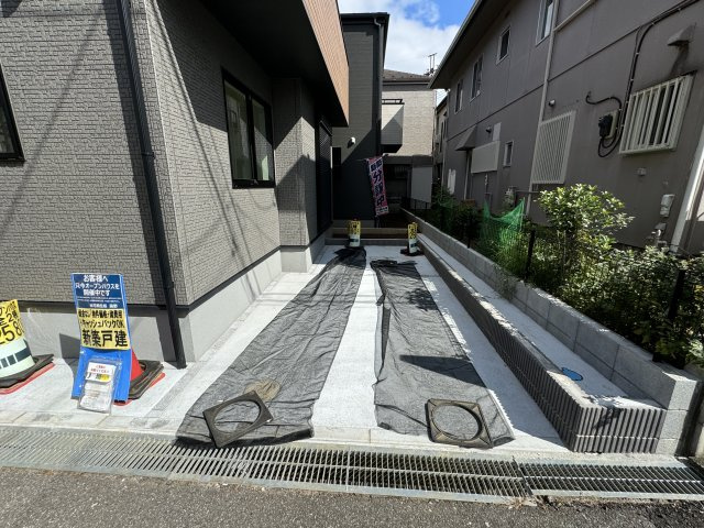 柏市光ヶ丘４丁目新築戸建【酒井根東小学校：5分】の駐車場|1号棟駐車スペース