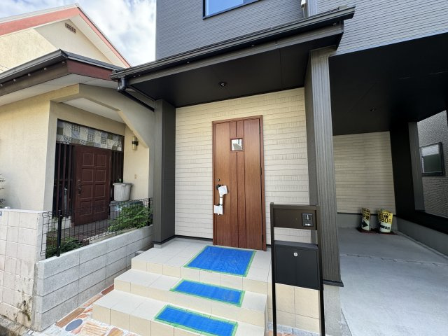 柏市光ヶ丘４丁目新築戸建【酒井根東小学校：5分】のエントランス|エントランス・玄関ポーチ