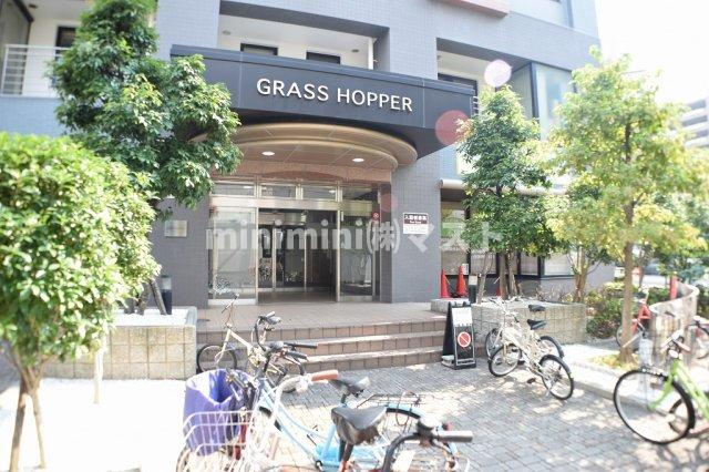 グラスホッパーのエントランス